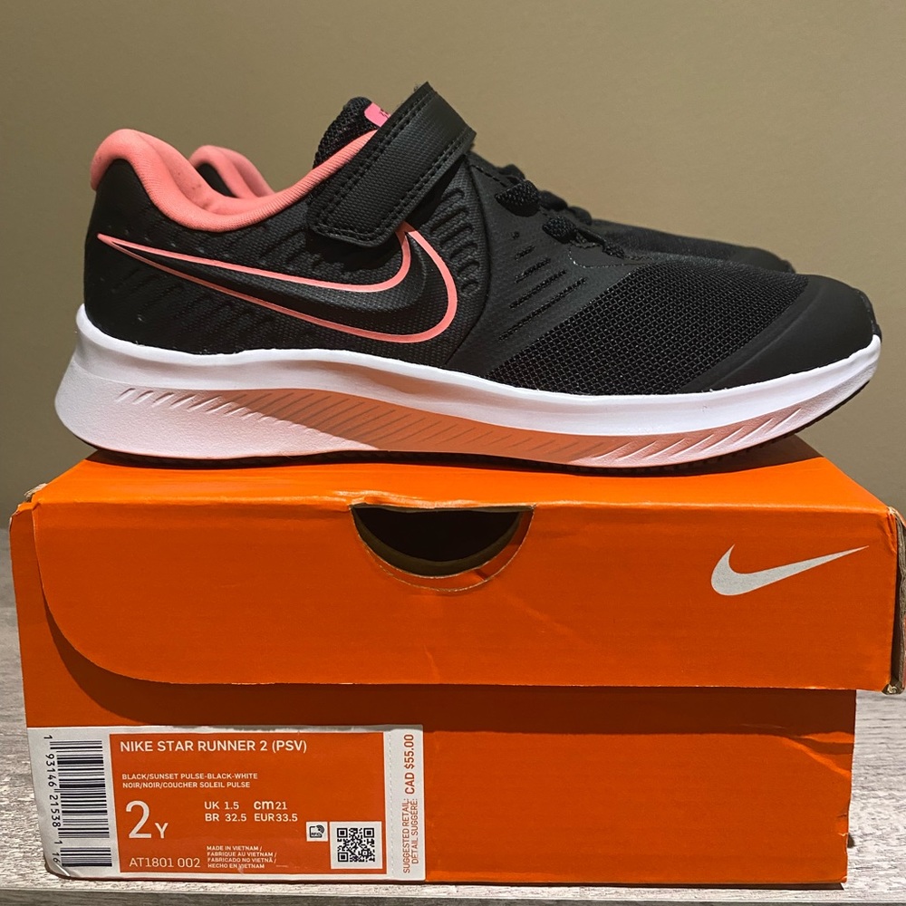 Brand new Nike Star Runners 2, girls 2Y